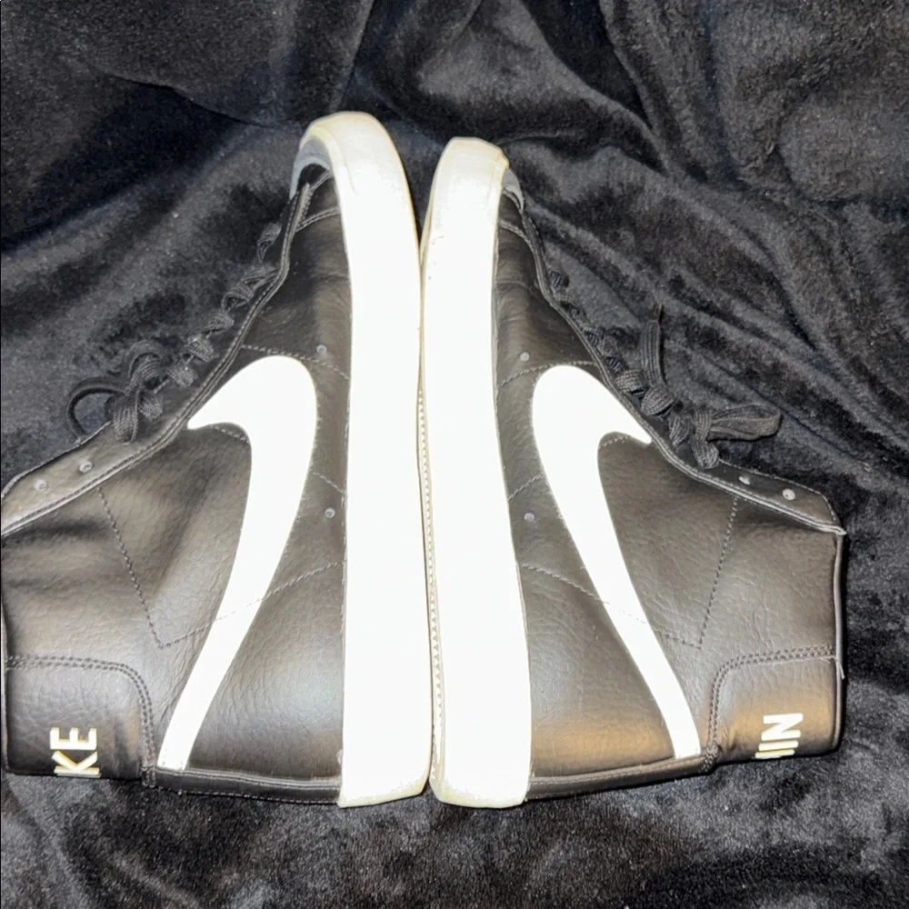 Nike Blazer Mid 77 Vintage Sz 9.5 US MENS